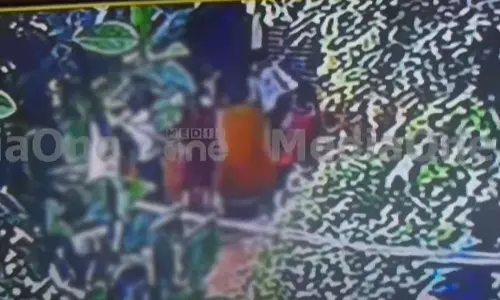 മലപ്പുറം കാടാമ്പുഴയിൽ 13കാരനെ സഹപാഠിയുടെ അച്ഛൻ ക്രൂരമായി മർദിച്ചു; ദൃശ്യങ്ങൾ പുറത്ത്