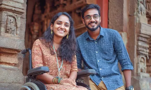 കാലുകൾ നഷ്ടപ്പെട്ട, ജാതിയില്‍ താഴ്ന്ന അശ്വതി ചേച്ചിയും ജീവിതം കൊടുത്ത  രാഹുലും; സോഷ്യൽ മീഡിയയിൽ ഹിറ്റായ ലവ് സ്റ്റോറി സത്യമോ?