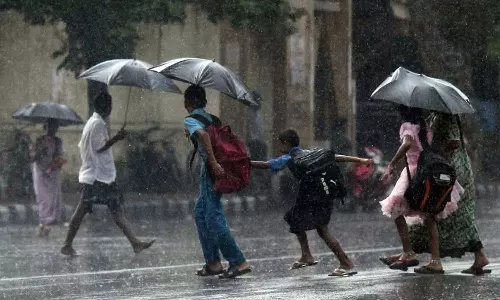 സംസ്ഥാനത്ത് ഇടിമിന്നലോട് കൂടിയ അതിശക്തമായ മഴക്ക് സാധ്യത; നാല് ജില്ലകളിൽ ഓറഞ്ച് അലർട്ട്