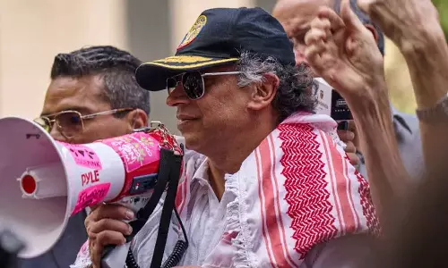 ഫലസ്തിൻ അനുകൂല റാലിയിലെ ട്രംപിനെതിരെയുള്ള പരാമർശം: കൊളംബിയൻ പ്രസിഡന്റിന്റെ വിസ റദ്ദാക്കുമെന്ന് യുഎസ് ഫലസ്തിൻ അനുകൂല റാലിയിലെ ട്രംപിനെതിരെയുള്ള പരാമർശം: കൊളംബിയൻ പ്രസിഡന്റിന്റെ വിസ റദ്ദാക്കുമെന്ന് യുഎസ്