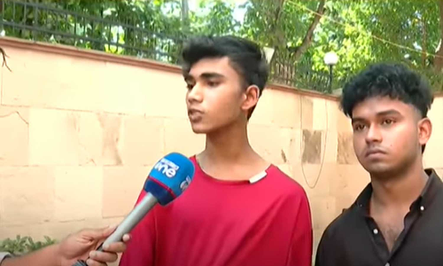 Malayali students who were beaten up in Delhi filed a complaint with the Human Rights Commission