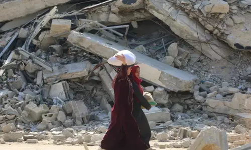 ​ഗസ്സയിൽ ഓരോ എട്ട് മിനിറ്റിലും ഇസ്രായേൽ ബോംബിടുന്നു; മുന്നറിയിപ്പുമായി യുഎൻ