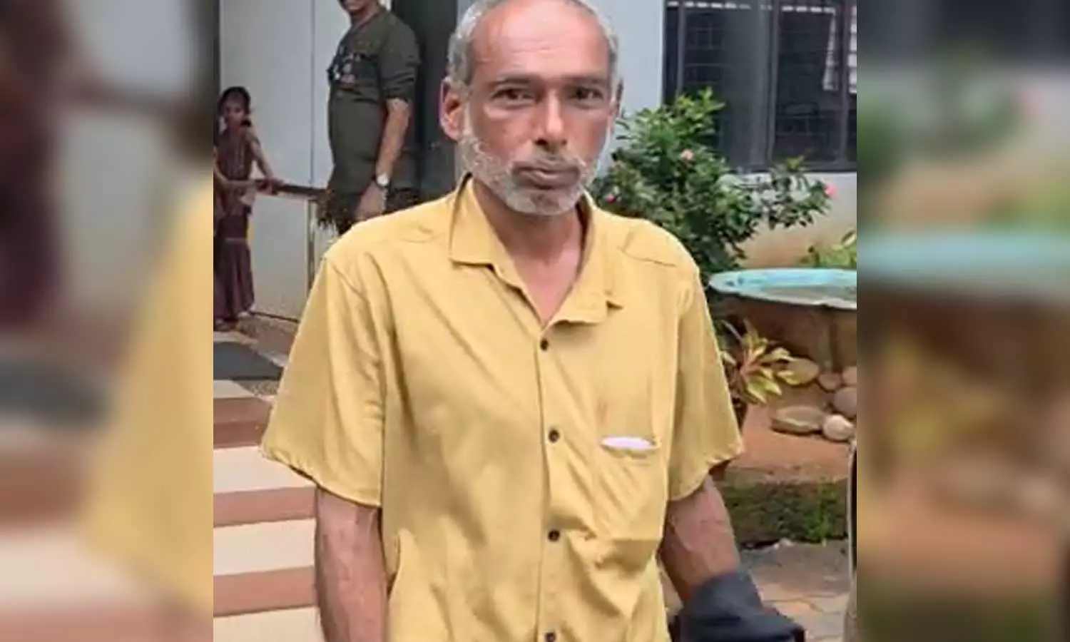 സ്വത്തിന് വേണ്ടി മാതാവിനെ കൊലപ്പെടുത്താൻ ശ്രമം; മകൻ പിടിയിൽ സ്വത്തിന് വേണ്ടി മാതാവിനെ കൊലപ്പെടുത്താൻ ശ്രമം; മകൻ പിടിയിൽ