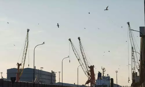 തൊഴിലാളി പ്രതിഷേധം:  ഇസ്രായേലിലേക്ക് ആയുധങ്ങൾ കൊണ്ടുപോകുന്ന ട്രക്കുകൾക്ക് പ്രവേശനം നിഷേധിച്ച് ഇറ്റാലിയൻ തുറമുഖം