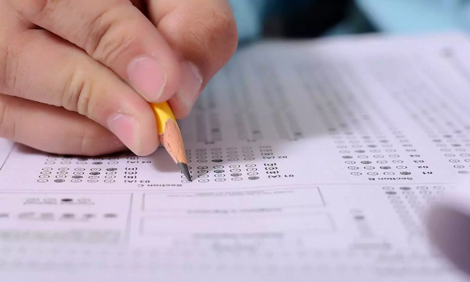 കണ്ണൂരില്‍ പിഎസ്‍സി പരീക്ഷയില്‍ ഹൈടെക് കോപ്പിയടി; ഒരാള്‍ കൂടി പിടിയില്‍, മുന്‍പും കോപ്പിയടിച്ചെന്ന് റിപ്പോര്‍ട്ട്