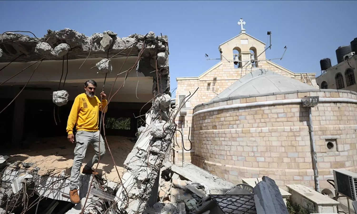 ഇസ്രായേൽ ഫലസ്തീനിലെ ക്രിസ്ത്യൻ സാന്നിധ്യം നശിപ്പിക്കയും പള്ളികൾക്ക് മേലെ ബോംബ് വർഷിക്കുകയും ചെയ്യുന്നു; സഭാകാര്യ സമിതി
