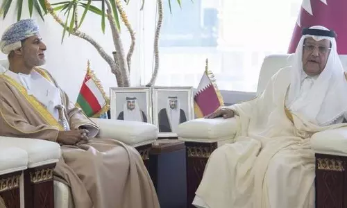 തകർക്കാനാവാത്ത സൗഹൃദം, ഉഭയകക്ഷി ബന്ധങ്ങൾ അവലോകനം ചെയ്ത് ഖത്തറും ഒമാനും