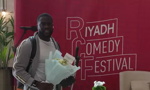 കോമഡി ഫെസ്റ്റിവലിനായി കെവിൻ ഹാർട്ട് റിയാദിലെത്തി കോമഡി ഫെസ്റ്റിവലിനായി കെവിൻ ഹാർട്ട് റിയാദിലെത്തി