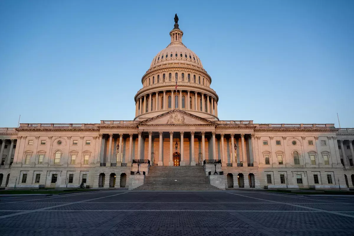 വൻ സാമ്പത്തിക പ്രതിസന്ധി; യുഎസ് ഗവൺമെന്‍റ് അടച്ചുപൂട്ടലിലേക്ക്
