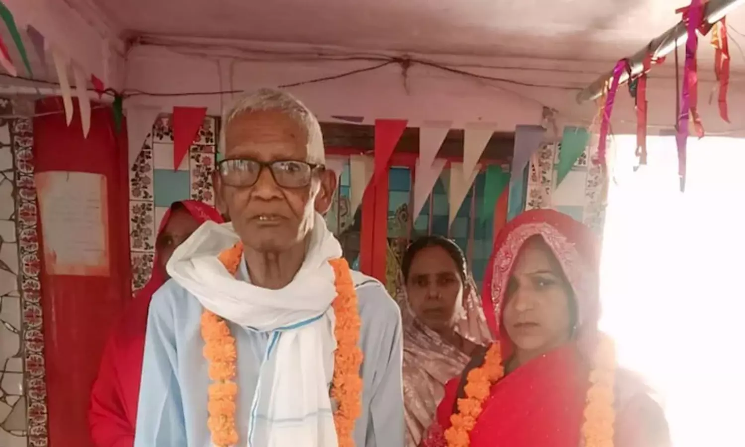 75-Year-Old Man Marries 35-Year-Old, Dies Next Day 75-Year-Old Man Marries 35-Year-Old, Dies Next Day