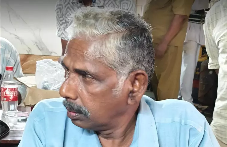 ചെടിച്ചട്ടി ഓർഡറിന് കൈക്കൂലി; കളിമൺ പാത്ര നിർമാണ വിപണന ക്ഷേമ വികസന കോര്പറേഷൻ ചെയർമാൻ അറസ്റ്റിൽ ചെടിച്ചട്ടി ഓർഡറിന് കൈക്കൂലി; കളിമൺ പാത്ര നിർമാണ വിപണന ക്ഷേമ വികസന കോര്പറേഷൻ ചെയർമാൻ അറസ്റ്റിൽ