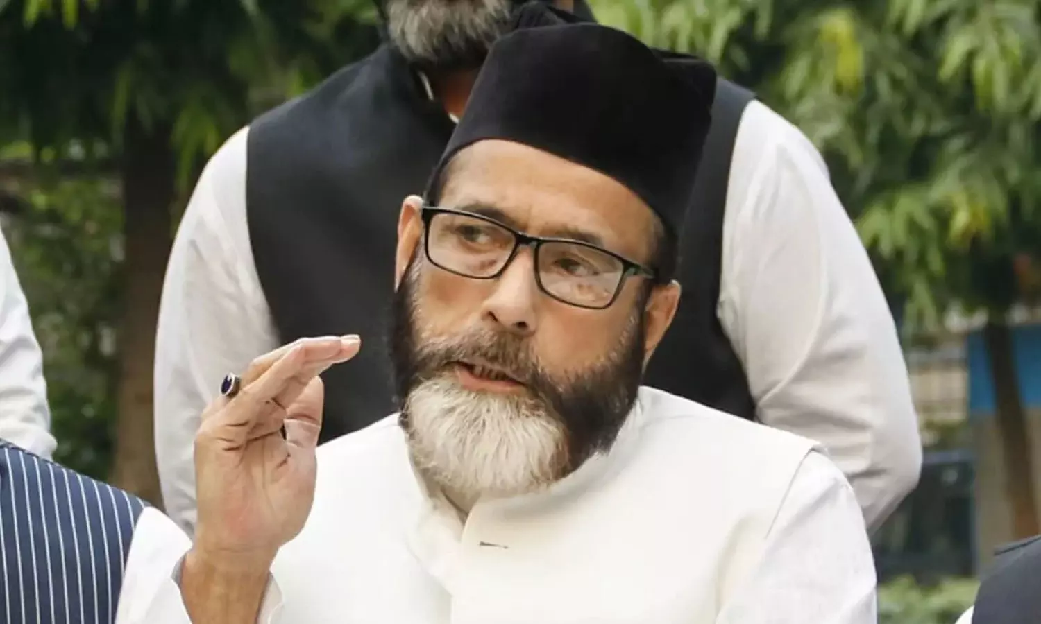 മോദി യോഗിയിൽ നിന്ന് പഠിക്കണമെന്ന് പറഞ്ഞ പണ്ഡിതൻ; ആരാണ് ഐ ലവ് മുഹമ്മദ് ക്യാമ്പയ്‌നിന്റെ പേരിൽ അറസ്റ്റിലായ തൗഖീർ റാസ ഖാൻ?