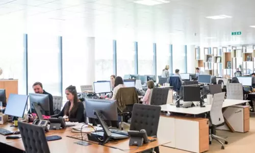 പ്രവാസികൾക്ക് ആശ്വാസം, ഒമാനിൽ തൊഴിലാളികൾക്ക് ജോലി മാറാൻ അവസരം