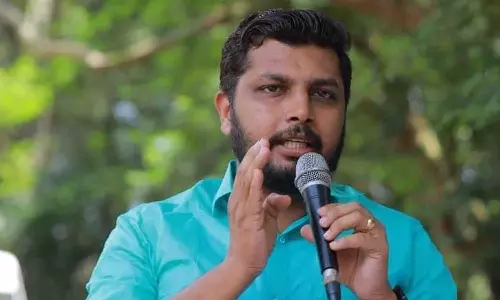 നവകേരള സദസ് പരാജയമായതുകൊണ്ടാണ് സിഎം വിത്ത് മീ കോൾ സെന്റർ തുടങ്ങിയത്; യൂത്ത് കോൺഗ്രസ്
