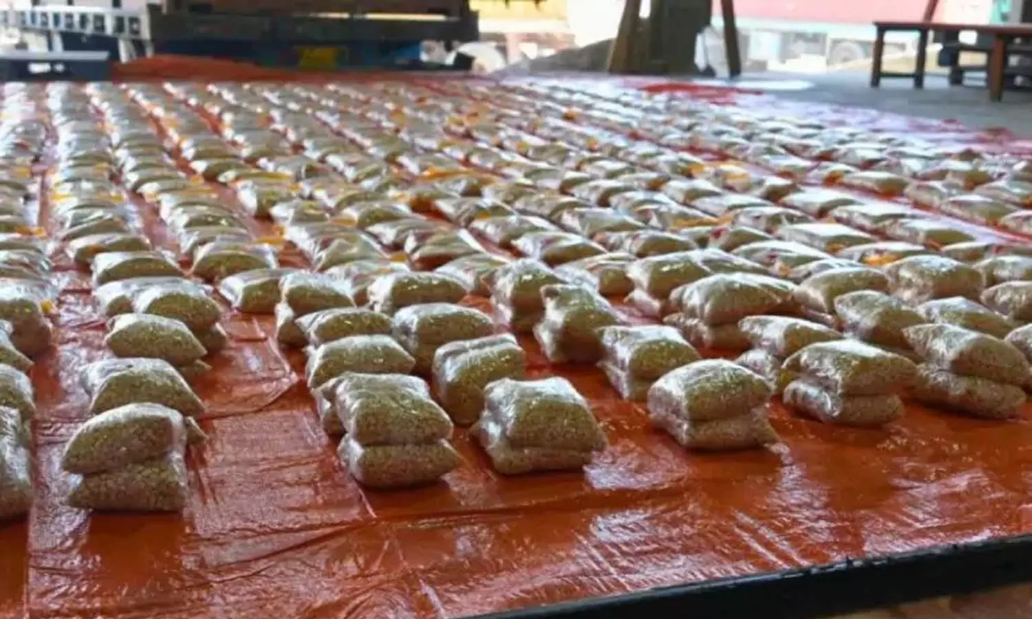 കണ്ടെയ്നറിലെ ചില്ലുപാളികൾക്കകത്ത് ലഹരി, കുവൈത്തിൽ 364 കിലോ കാപ്റ്റഗൺ ഗുളികകൾ പിടികൂടി