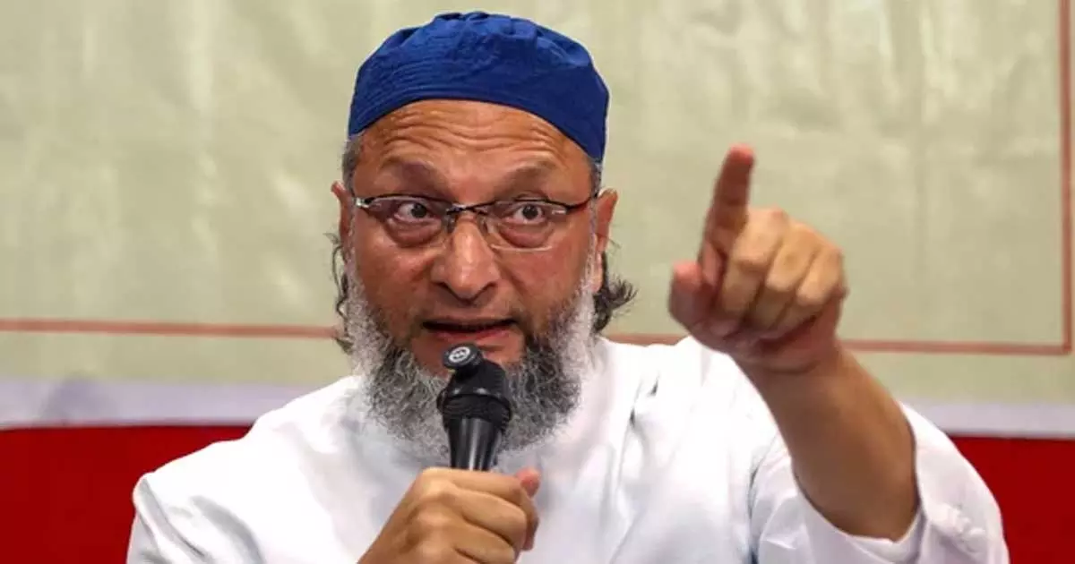 ഐ ലവ് മോദി എന്ന് പറയാനാവുന്ന രാജ്യത്ത് എന്തുകൊണ്ട് ഐ ലവ് മുഹമ്മദ് എന്ന് പറഞ്ഞുകൂടാ; യുപി പൊലീസിനെതിരെ അസദുദ്ദീൻ ഉവൈസി ഐ ലവ് മോദി എന്ന് പറയാനാവുന്ന രാജ്യത്ത് എന്തുകൊണ്ട് ഐ ലവ് മുഹമ്മദ് എന്ന് പറഞ്ഞുകൂടാ; യുപി പൊലീസിനെതിരെ അസദുദ്ദീൻ ഉവൈസി