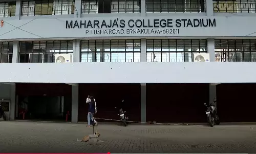 മഹാരാജാസ് കോളജ് സ്റ്റേഡിയത്തിലെ കടമുറികളിലെ വാടകകുടിശ്ശിക മൂന്നരക്കോടി; അധികൃതരുടെ ഉദാസീനതയെന്ന് കെഎസ്‌യു