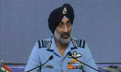 ഓപ്പറേഷന്‍ സിന്ദൂര്‍: പാകിസ്താന്റെ അഞ്ച് എഫ്- 16 ഉള്‍പ്പെടെ 10 വിമാനങ്ങള്‍ തകർത്തു; വ്യോമ സേനാ മേധാവി