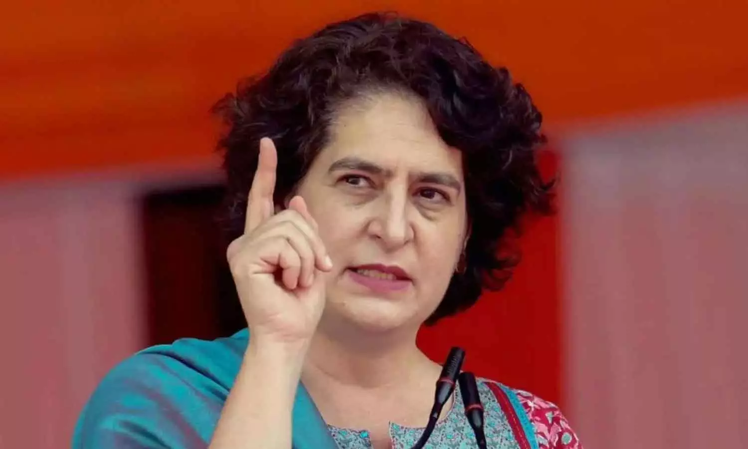 പ്രധാനമന്ത്രി സ്ഥലം സന്ദർശിച്ചിട്ടും അവഗണന: വയനാടിന് 260 കോടി മാത്രം അനുവദിച്ച കേന്ദ്രസർക്കാർ നടപടിക്ക് എതിരെ പ്രിയങ്ക ഗാന്ധി