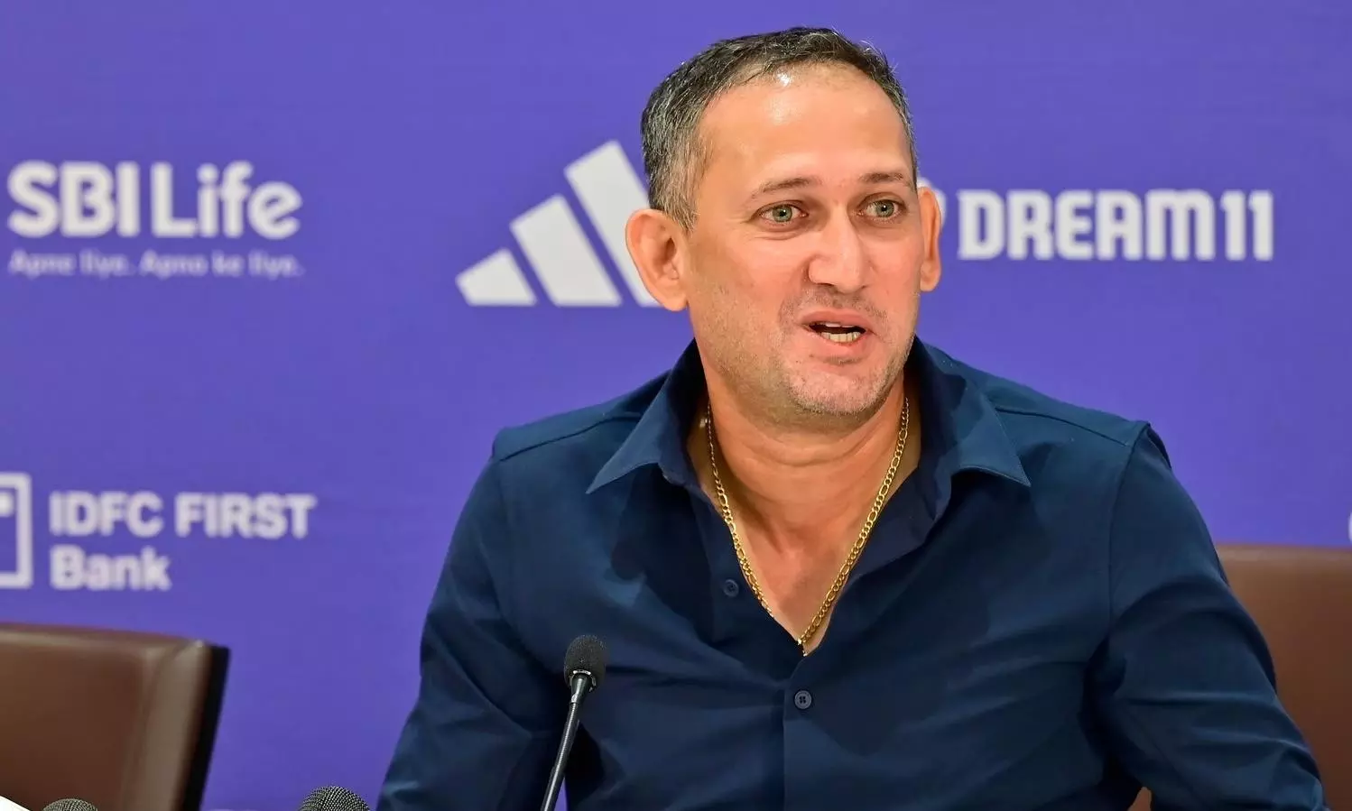 മൂന്ന് വ്യത്യസ്ത നായകന്മാർ ടീമിനെ നയിക്കുക എന്നത് പ്രയാസമുള്ള കാര്യമാണ്, ഗിൽ മികച്ചൊരു നായകനാണ് ; അജിത് അഗാർക്കർ