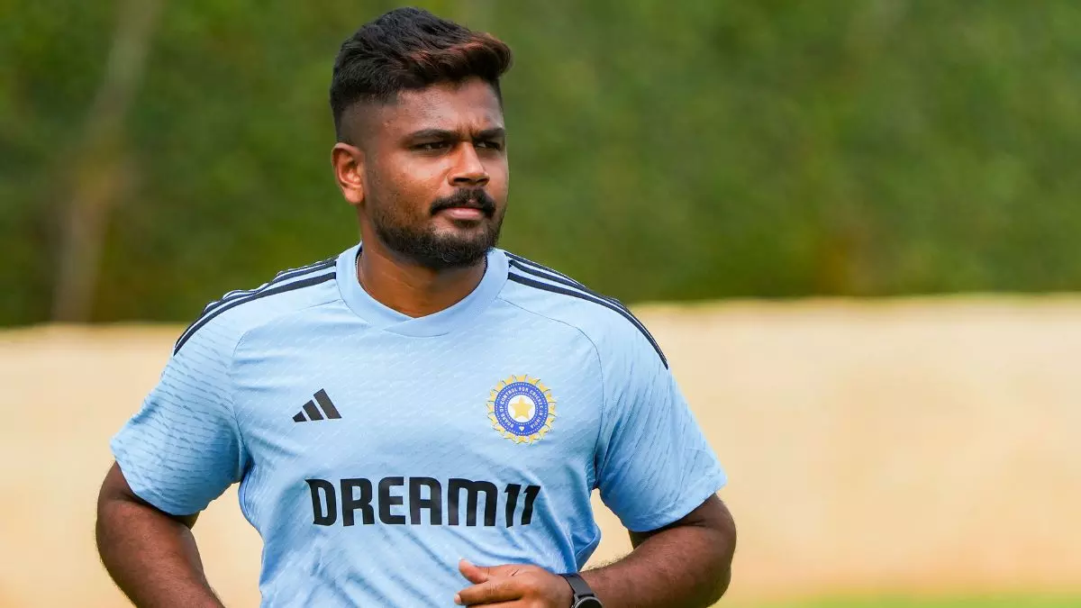 സഞ്ജുവിന് മുകളിൽ ജുറേലിനെ പരിഗണിച്ചത് ബാറ്റിങ് ഓർഡർ കൂടി കണക്കിലെടുത്ത് ; വിചിത്ര മറുപടിയുമായി സെലെക്ടർ അജിത് അഗാർക്കർ സഞ്ജുവിന് മുകളിൽ ജുറേലിനെ പരിഗണിച്ചത് ബാറ്റിങ് ഓർഡർ കൂടി കണക്കിലെടുത്ത് ; വിചിത്ര മറുപടിയുമായി സെലെക്ടർ അജിത് അഗാർക്കർ