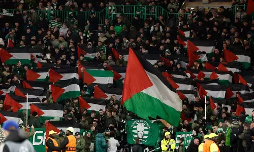 ഗസ്സ വംശഹത്യ: ഇസ്രായേൽ ഫുട്‌ബോളിനെ വിലയ്ക്കണമെന്നാവശ്യപ്പെട്ട്‌ യുവേഫക്ക് കത്തെഴുതി നിയമവിദഗ്ധർ