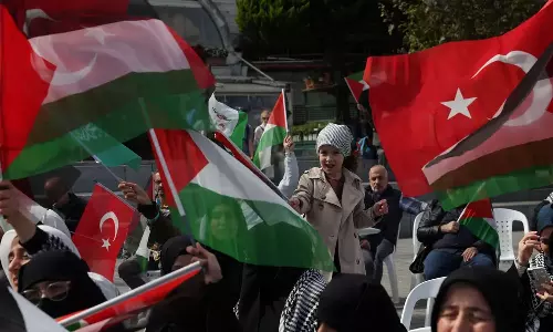 ഇസ്രായേൽ തടഞ്ഞുവെച്ച ഗ്ലോബൽ സുമൂദ് ഫ്ലോട്ടിലയിലെ ഒരു സംഘം യാത്രക്കാർ തുർക്കിയിലെത്തി