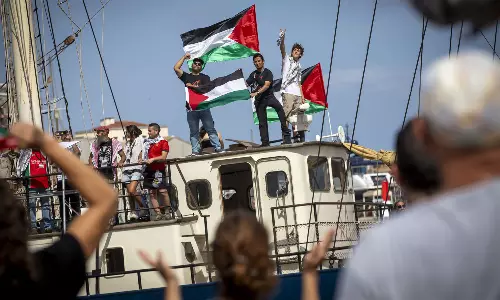 തുനീഷ്യയിൽ നങ്കൂരമിട്ടിരുന്ന ഗ്ലോബൽ സുമുദ് ഫ്ലോട്ടിലയെ ആക്രമിക്കാൻ നെതന്യാഹു നേരിട്ട് ഉത്തരവിട്ടതായി റിപ്പോർട്ട് തുനീഷ്യയിൽ നങ്കൂരമിട്ടിരുന്ന ഗ്ലോബൽ സുമുദ് ഫ്ലോട്ടിലയെ ആക്രമിക്കാൻ നെതന്യാഹു നേരിട്ട് ഉത്തരവിട്ടതായി റിപ്പോർട്ട്