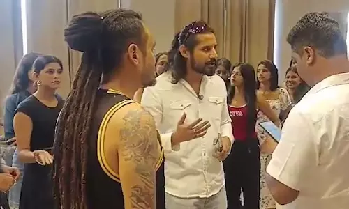 Hindutva outfit objects to women in western attire at modelling show in Rishikesh