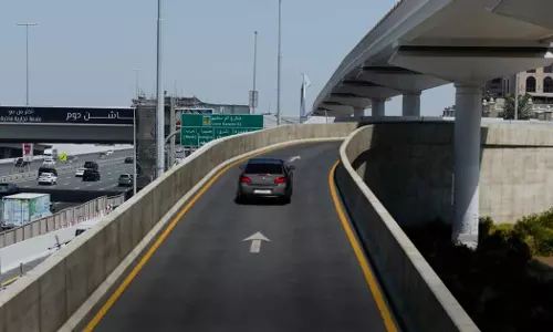 New bridge to Dubais Mall of the Emirates