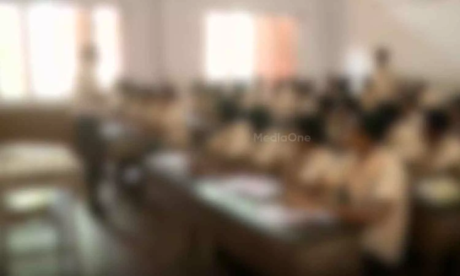 സ്കൂൾ വിദ്യാർഥികളെ ഉപയോഗിച്ചുള്ള റീൽ ചിത്രീകരണത്തിനെതിരെ വിദ്യാഭ്യാസ മന്ത്രിക്ക് പരാതി