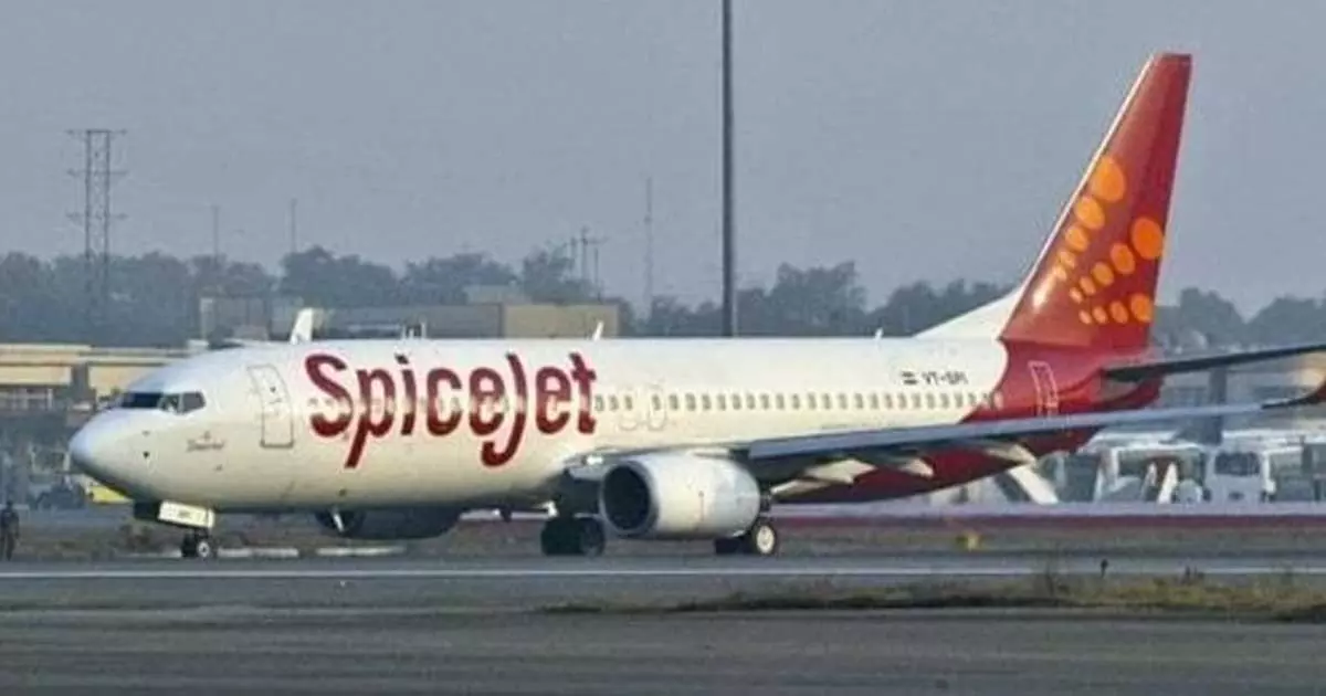 കരിപ്പൂരിൽ നിന്ന് മുംബൈയിലേക്കുള്ള സ്പൈസ് ജെറ്റ് വിമാനം റദ്ദാക്കി; യാത്രക്കാർ പ്രതിസന്ധിയിൽ