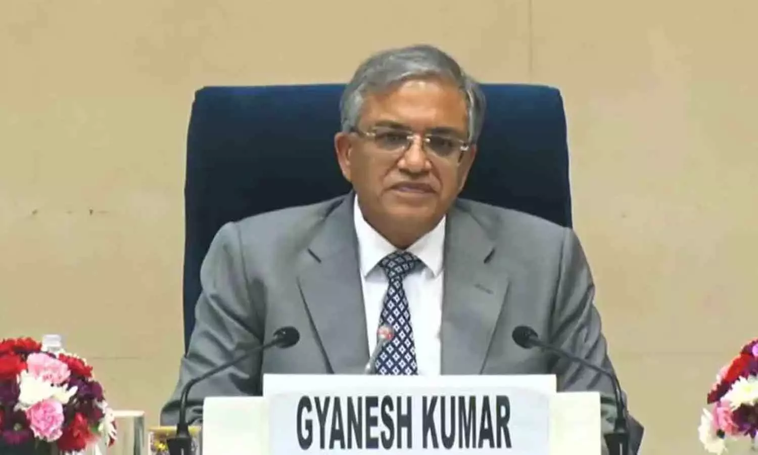 ബിഹാറില് നിയമസഭാ തെരഞ്ഞെടുപ്പ് പ്രഖ്യാപിച്ചു; വോട്ടെടുപ്പ് നവംബർ 6, 11 തിയതികളില്, വോട്ടെണ്ണല് നവംബർ 14ന് ബിഹാറില് നിയമസഭാ തെരഞ്ഞെടുപ്പ് പ്രഖ്യാപിച്ചു; വോട്ടെടുപ്പ് നവംബർ 6, 11 തിയതികളില്, വോട്ടെണ്ണല് നവംബർ 14ന്