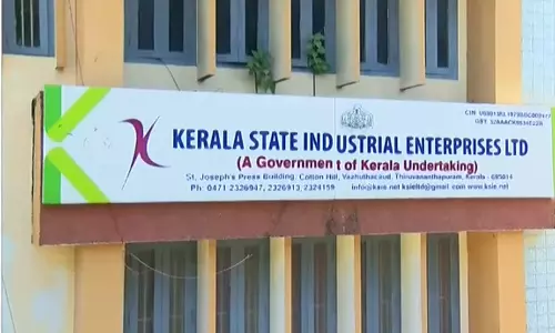 സ്ത്രീയോട് അപമര്യാദയായി പെരുമാറി; കെഎസ്ഐഇ എംഡി ബി.ശ്രീകുമാറിനെതിരെ കേസെടുത്ത് പൊലീസ്