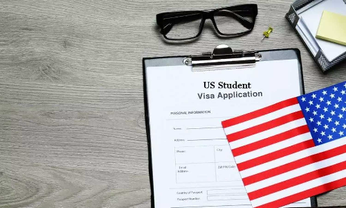 ഇന്ത്യയിലേക്ക് മടങ്ങുമെന്ന് എന്താണുറപ്പ്, മാതൃരാജ്യവുമായി ദൃഢബന്ധം കാണുന്നില്ല; ഇന്ത്യൻ വിദ്യാർഥിയുടെ വിസ നിരസിച്ച് യുഎസ്