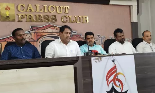 വോട്ട് ചോരിക്ക് തെരഞ്ഞെടുപ്പ് കമ്മീഷൻ ഒത്താശ ചെയ്തു; വോട്ട് ഇരട്ടിപ്പും വാർഡ് വിഭജനത്തിലെ വംശീയ വിവേചനവും പരിഹരിക്കണം: റസാഖ് പാലേരി