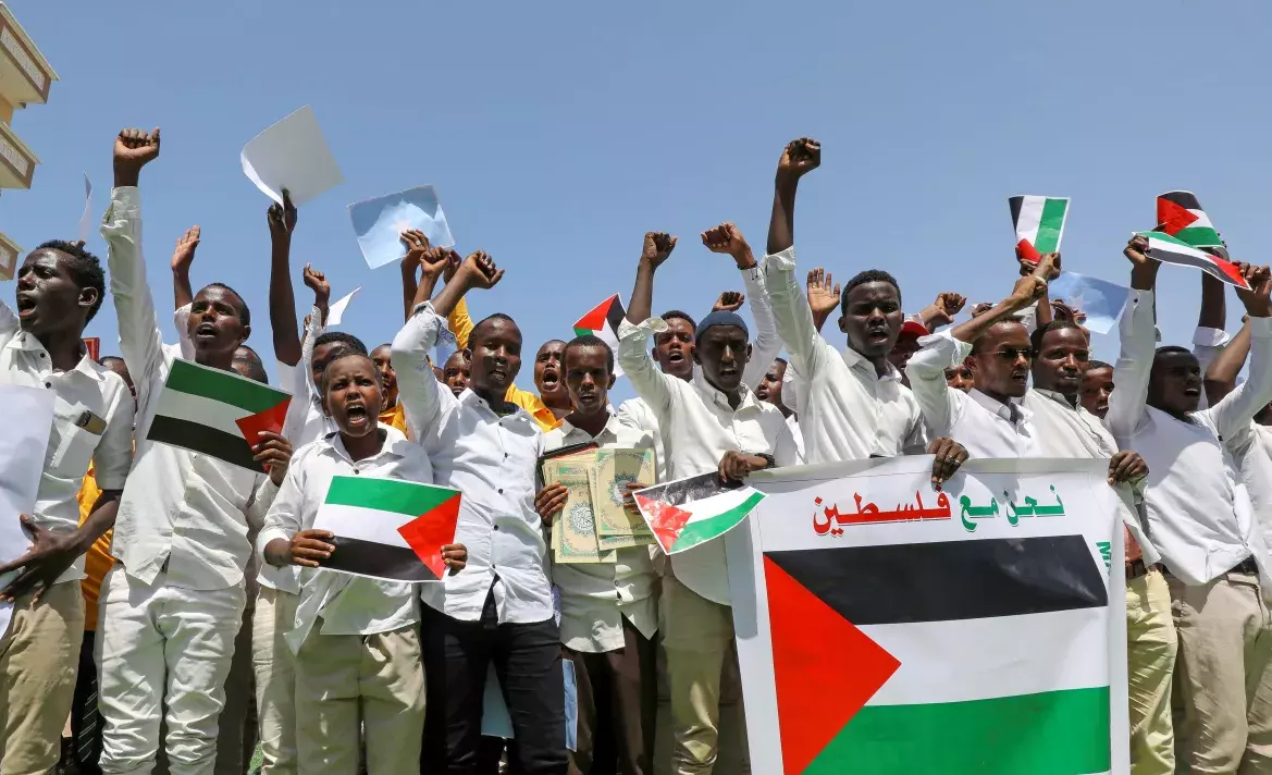 സൊമാലിയയിൽ നടന്ന ഫലസ്തീൻ അനുകൂല റാലി | Photo: Reuters