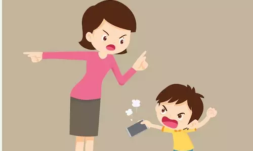 ഫോൺ കിട്ടാതെ വരുമ്പോൾ കുട്ടികൾ വാശിയും ദേഷ്യവും കാണിക്കാറുണ്ടോ? വിളിക്കൂ ഡി ഡാഡിനെ