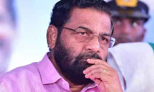 ശബരിമലയിലെ സ്വർണക്കൊള്ള: സഭയിൽ ഒന്നും   മിണ്ടാതെ ദേവസ്വം മുൻ മന്ത്രി കടകംപള്ളി സുരേന്ദ്രൻ