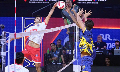 പ്രൈം വോളി:കൊച്ചി ബ്ലൂ സ്‌പൈക്കേഴ്‌സിനെ വീഴ്ത്തി കൊൽക്കത്ത തണ്ടർബോൾട്ട്‌സ്