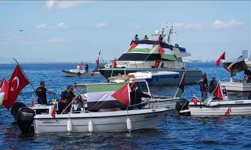 ഗസ്സയിലേക്ക് വീണ്ടും ഫ്ലോട്ടില; ഒമ്പത് കപ്പലുകൾ ഇന്റർസെപ്ഷൻ സോണിൽ പ്രവേശിച്ചു ഗസ്സയിലേക്ക് വീണ്ടും ഫ്ലോട്ടില; ഒമ്പത് കപ്പലുകൾ ഇന്റർസെപ്ഷൻ സോണിൽ പ്രവേശിച്ചു