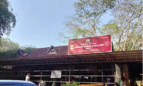 അസൗകര്യങ്ങളിൽ വീർപ്പുമുട്ടി മലപ്പുറം ആർടിഒ; ആവശ്യക്കാർ കാത്തിരിക്കേണ്ടി വരുന്നത് മണിക്കൂറുകളോളം