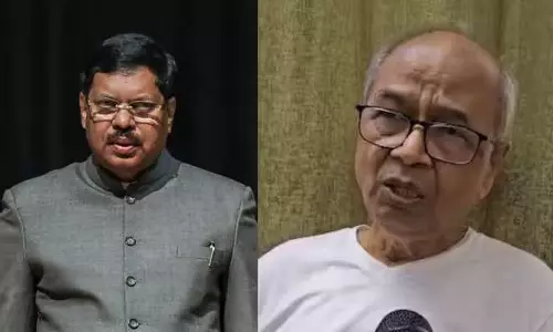 ചീഫ് ജസ്റ്റിസിനെതിരെ ഷൂ എറിഞ്ഞതിൽ നടപടി; അഭിഭാഷകനെ പുറത്താക്കി