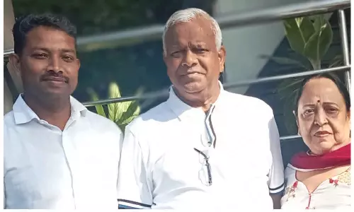 കേരള സ്റ്റോറി കണ്ട് വന്നു, കേരളത്തെ അറിഞ്ഞു മടങ്ങി ആർഎസ്എസ് നേതാവ് കേരള സ്റ്റോറി കണ്ട് വന്നു, കേരളത്തെ അറിഞ്ഞു മടങ്ങി ആർഎസ്എസ് നേതാവ്