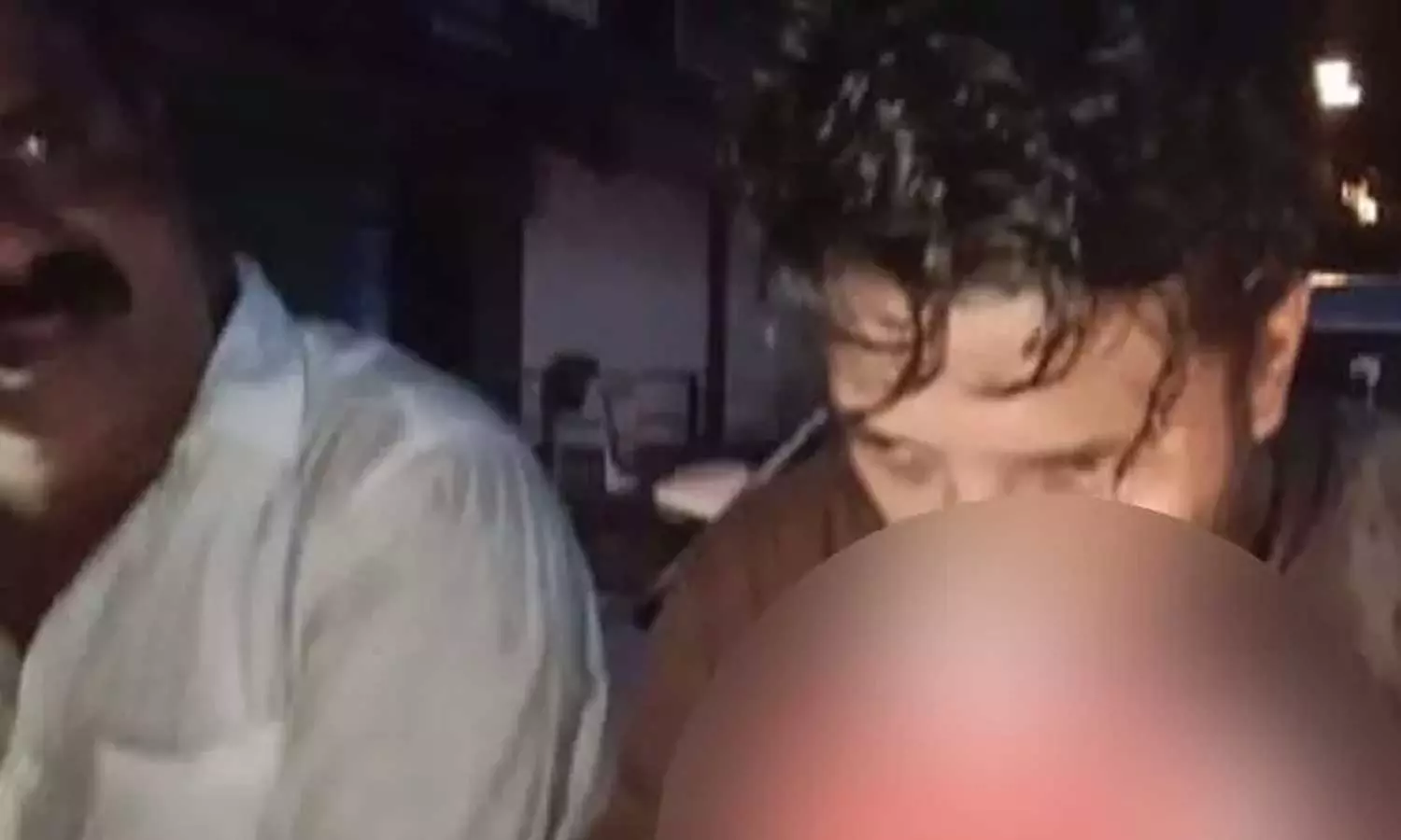 ഷാഫി പറമ്പിലിനെതിരായ പൊലീസ് മർദനം ; വ്യാപക പ്രതിഷേധവുമായി കോൺഗ്രസ്