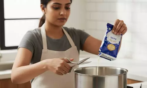 പാക്കറ്റ് പാൽ തിളപ്പിക്കാറുണ്ടോ?; എന്നാൽ ഇതുകൂടി അറിഞ്ഞിരിക്കുക പാക്കറ്റ് പാൽ തിളപ്പിക്കാറുണ്ടോ?; എന്നാൽ ഇതുകൂടി അറിഞ്ഞിരിക്കുക