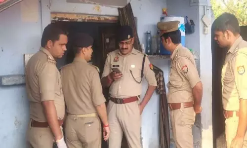 ഉത്തർപ്രദേശിൽ ഇമാമിന്റെ ഭാര്യയേയും പെൺമക്കളെയും പള്ളി അങ്കണത്തിൽ വെട്ടിക്കൊന്നു