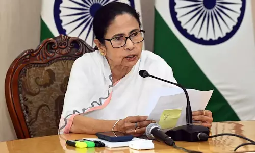 പെണ്‍കുട്ടികളെ രാത്രി പുറത്തിറങ്ങാന്‍ അനുവദിക്കരുത്; ബംഗാളിലെ കൂട്ട ബലാത്സംഗത്തില്‍ വിവാദ പരാമര്‍ശവുമായി മമതാ ബാനര്‍ജി