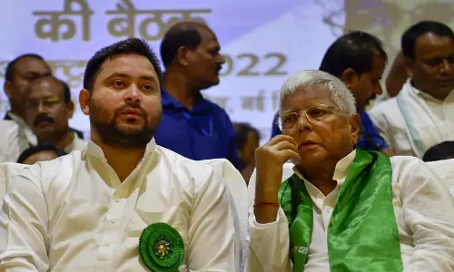 ബിഹാര്‍ തെരഞ്ഞെടുപ്പ്: ലാലുപ്രസാദ് യാദവ് ഡൽഹിയിൽ, മഹാസഖ്യത്തിലെ സ്ഥാനാർഥി ചർച്ചകൾ അവസാന ഘട്ടത്തിൽ