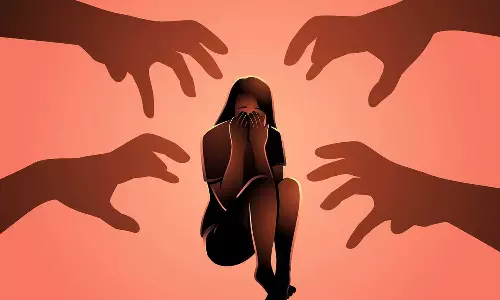 അമ്മാവന്‍റെ വീട്ടിലെത്തിയ ഒരു വയസുകാരിയെ അയൽവാസി ബലാത്സംഗം ചെയ്ത് കൊലപ്പെടുത്തി; മൃതദേഹം വയലിൽ കുഴിച്ചിട്ടു